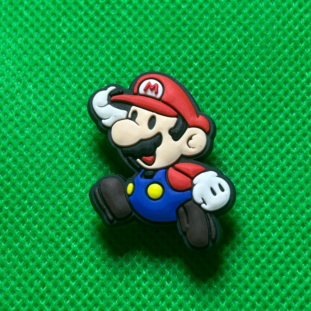 🌼 (5/$10 or 10/$15) NEW Super Mario Brothers Croc Charm Collection
